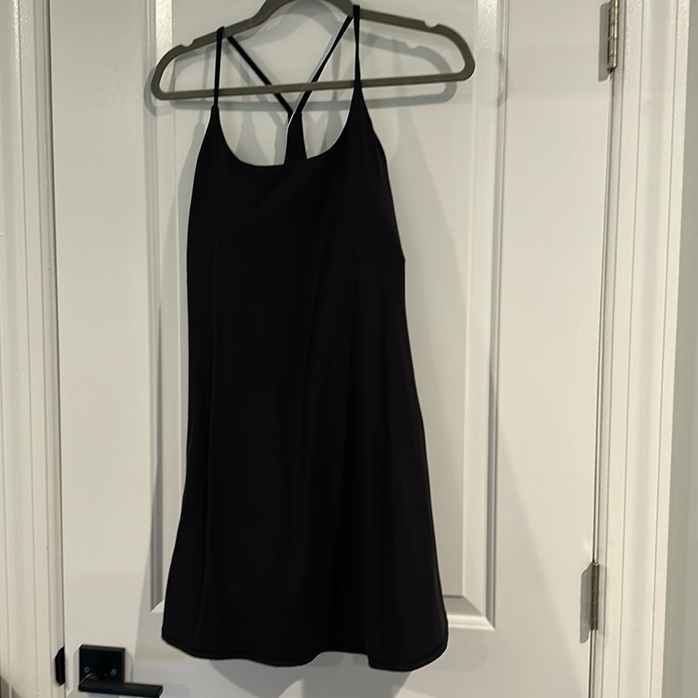 Halara Backless Racerback 2-in-1 Pocket